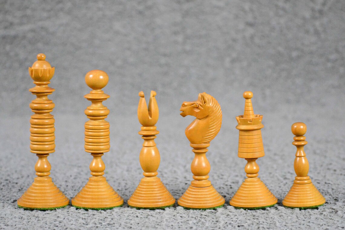 4.7” International Staunton Chess Pieces Only in Bud Rosewood & Antiqued Boxwood - Double Weighted