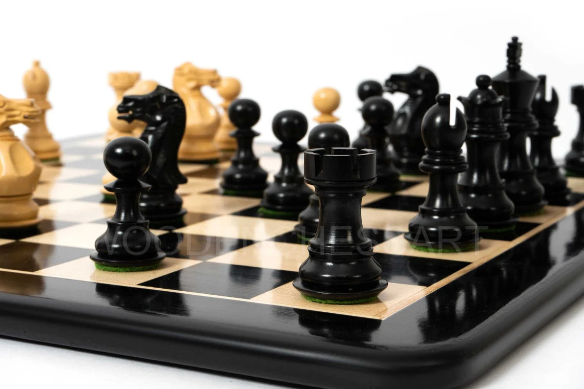3.1" Premium Staunton Series Chess Pieces & 40 mm Chessboard Chess Set in Ebony - 2.1 lbs