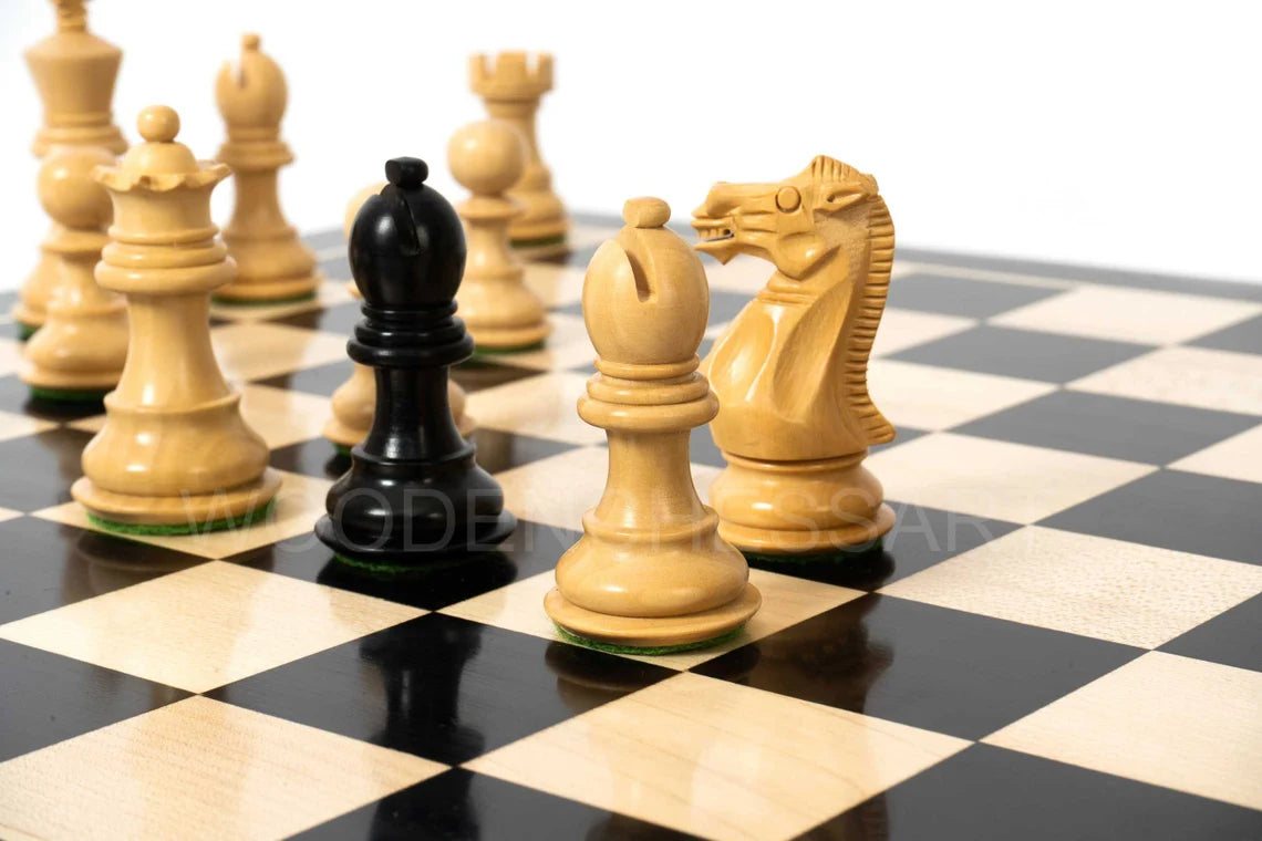 3.1" Premium Staunton Series Chess Pieces & 40 mm Chessboard Chess Set in Ebony - 2.1 lbs