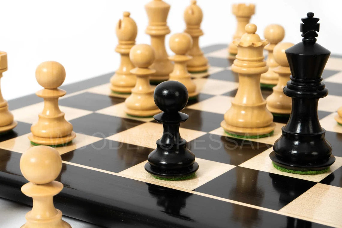 3.1" Premium Staunton Series Chess Pieces & 40 mm Chessboard Chess Set in Ebony - 2.1 lbs