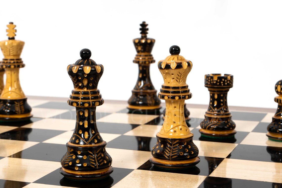 3.75" Burning Zagreb Series Chess Pieces & 21" Chessboard Chess Set in Burnt Boxwood - 2.67 lbs