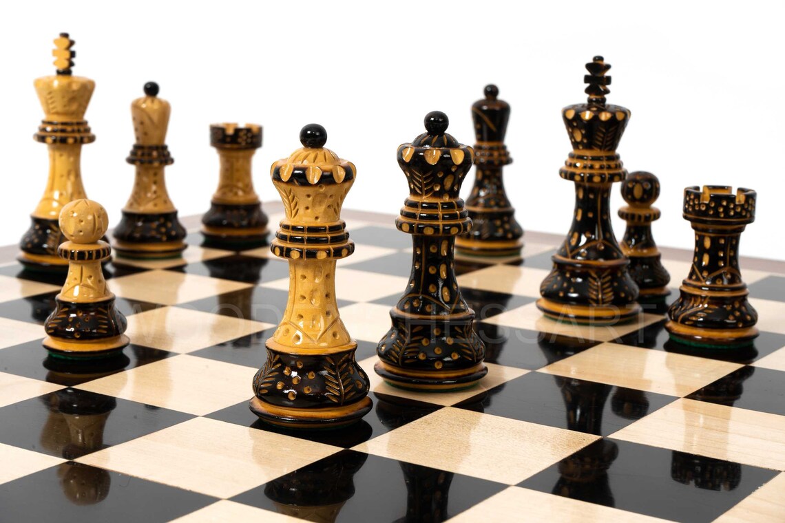 3.75" Burning Zagreb Series Chess Pieces & 21" Chessboard Chess Set in Burnt Boxwood - 2.67 lbs