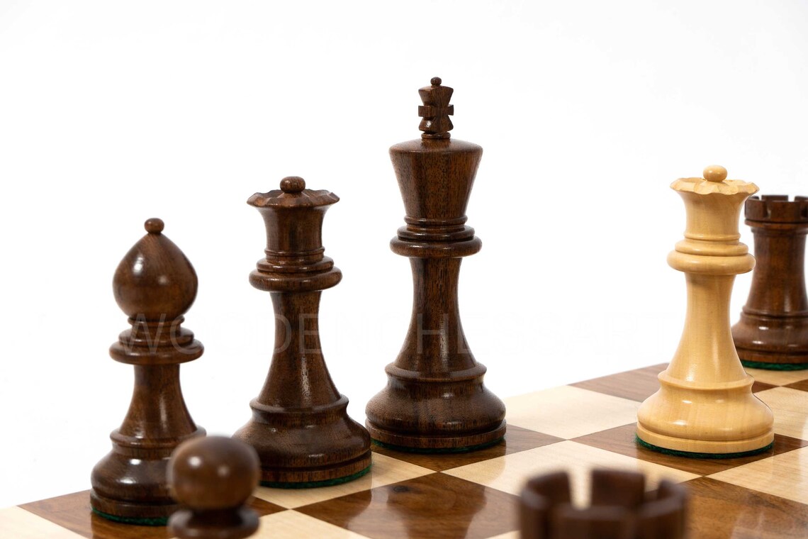 4" Staunton Chess Pieces & 16" Borderless Chessboard Chess Set – Acacia Wood & Golden Rosewood