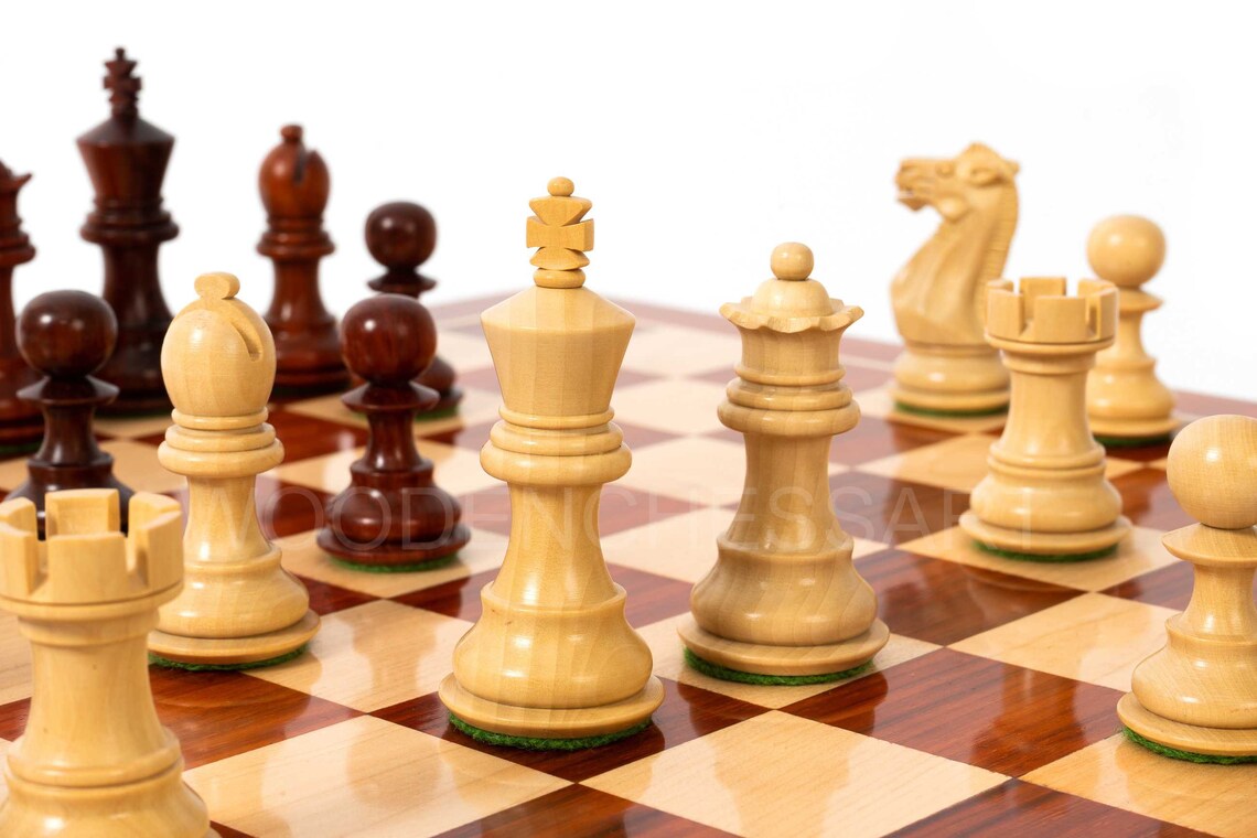 3.1" Premium Staunton Series Chess Pieces & 16" Chessboard Chess Set in Bud Rosewood - 2.1 lbs