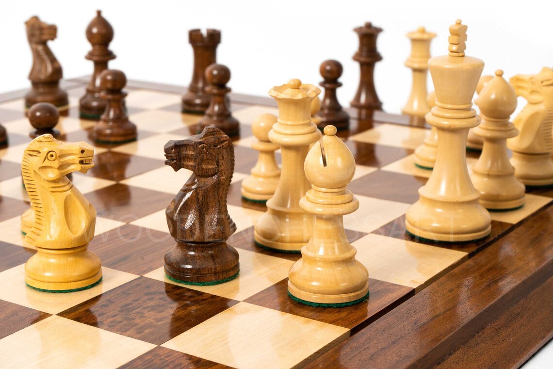 4” Staunton Chess pieces & 21" Chessboard Chess Set in Acacia Wood and Golden Rosewood - Weighted