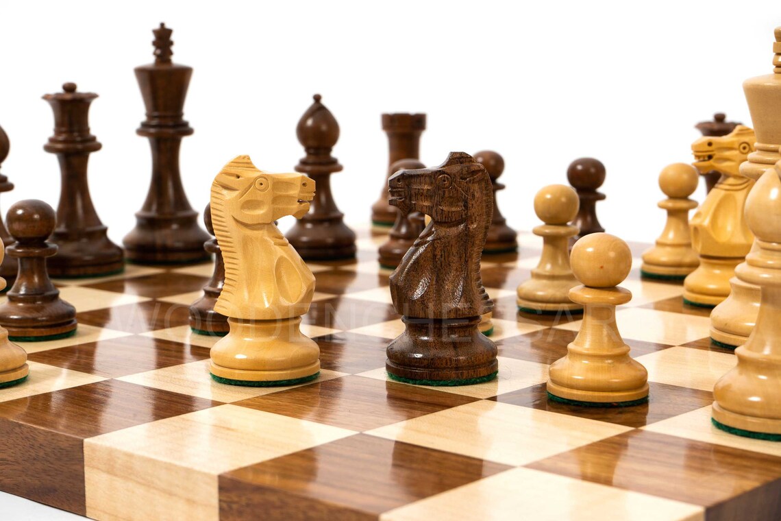 4" Staunton Chess Pieces & 16" Borderless Chessboard Chess Set – Acacia Wood & Golden Rosewood