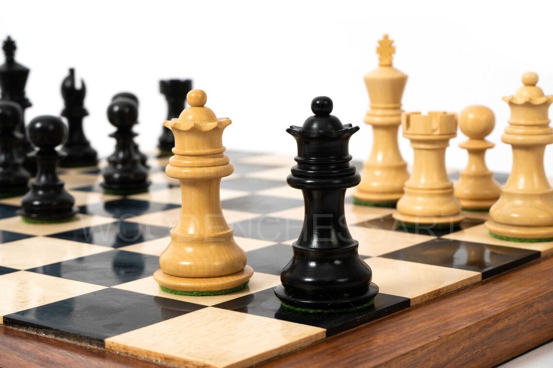 New 3.1" Premium Staunton Series & Chessboard Chess Set in Ebony - 2.1 lbs