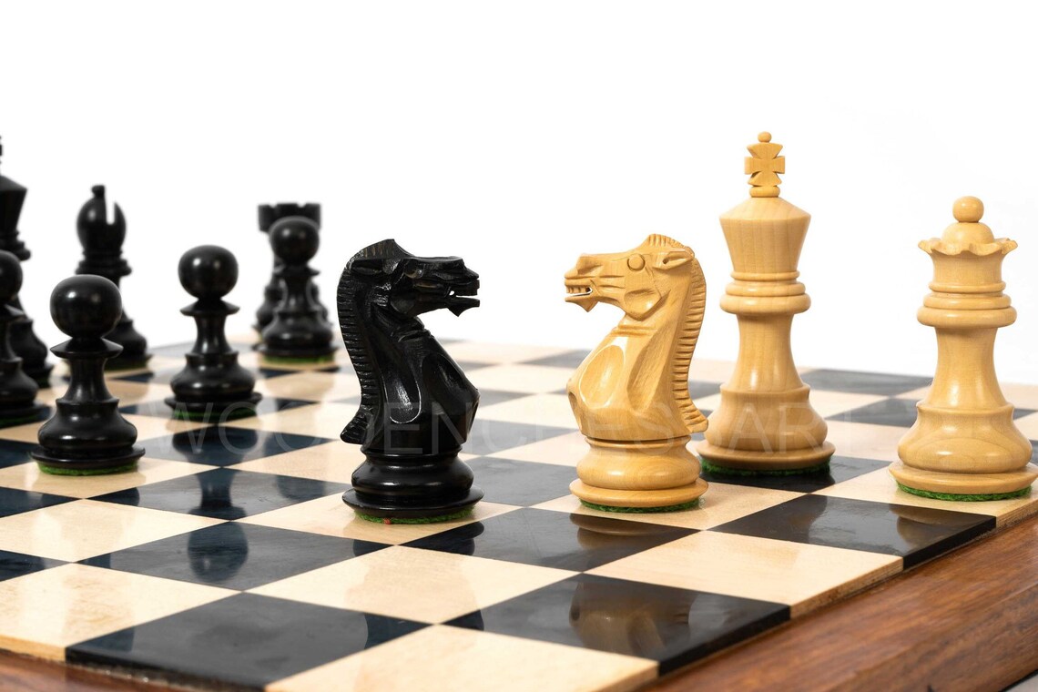 New 3.1" Premium Staunton Series & Chessboard Chess Set in Ebony - 2.1 lbs
