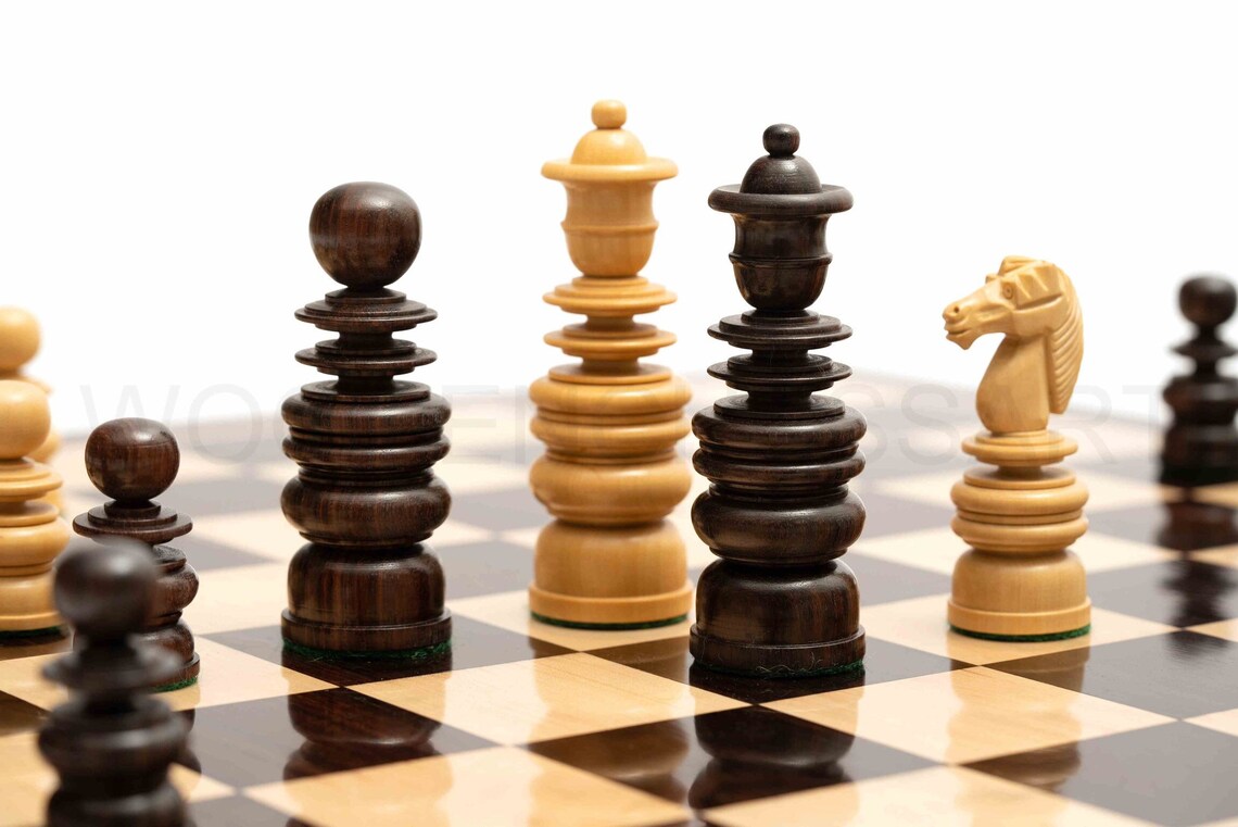 New 4.3” St George Staunton Chess Pieces & 21” Rosewood Chessboard Chess Set in Rosewood