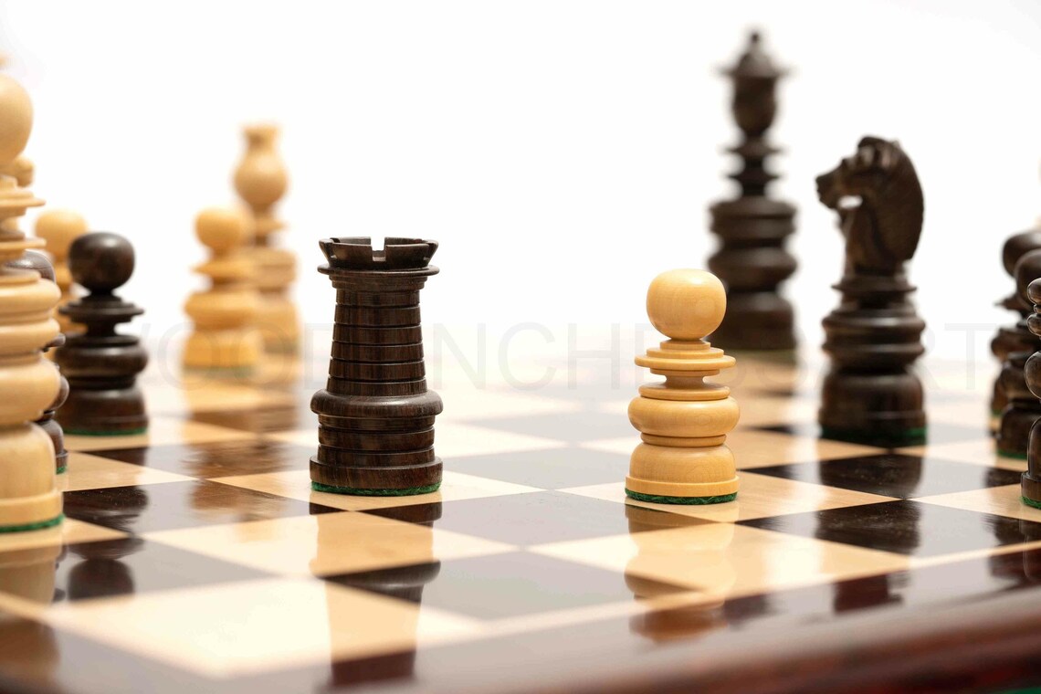 New 4.3” St George Staunton Chess Pieces & 21” Rosewood Chessboard Chess Set in Rosewood