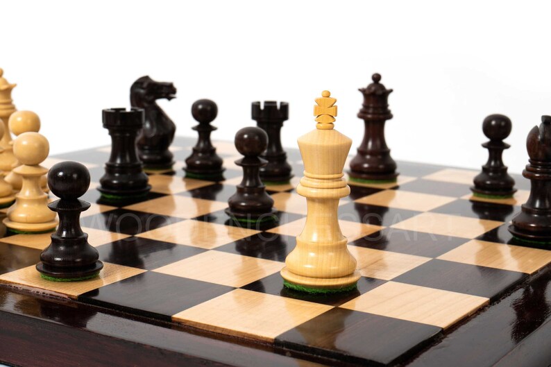 3.1" Premium Staunton Series Chess Pieces & 16" Chessboard Chess Set in Rosewood and Boxwood - 2.1 lbs